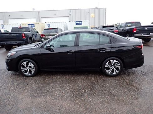 Used 2025 Subaru Legacy Premium AWD/4WD image 2