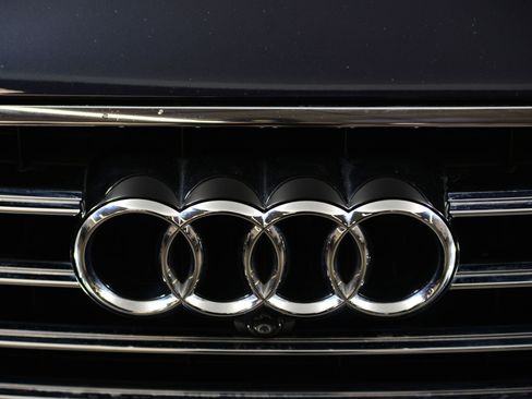 Used 2016 Audi A8 L 3.0T w/ Executive Package image 15