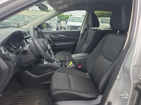 Used 2018 Nissan Rogue SV AWD/4WD image 23