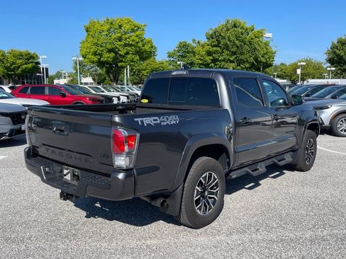 Used 2020 Toyota Tacoma TRD Sport AWD/4WD image 3