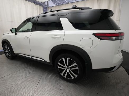 Certified 2023 Nissan Pathfinder Platinum AWD/4WD image 34
