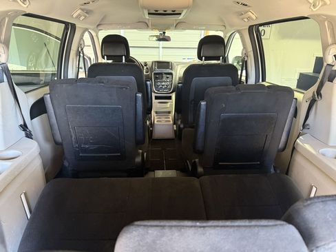 Used 2013 Dodge Grand Caravan SE image 10