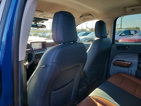 Used 2023 Ford Maverick Lariat w/ Lariat Luxury Package image 13