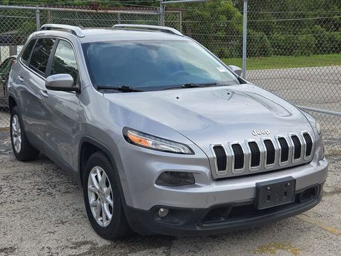 Used 2015 Jeep Cherokee Latitude w/ Comfort/Convenience Group FWD image 1