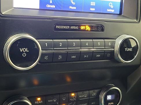 Used 2020 Ford Expedition XLT image 28