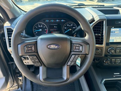 Used 2017 Ford F250 XLT w/ XLT Premium Package image 14