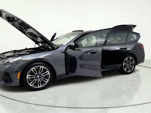 Used 2026 BMW 530i w/ M Sport Package RWD image 14