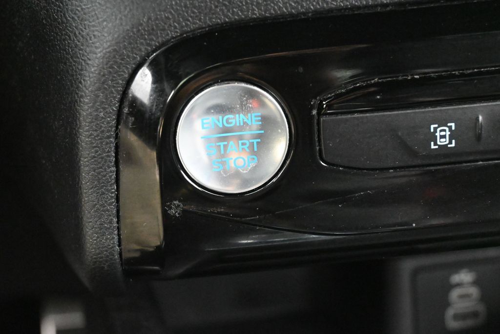 Used 2024 Ford Escape ST-Line w/ Tech Pack #1 FWD image 22