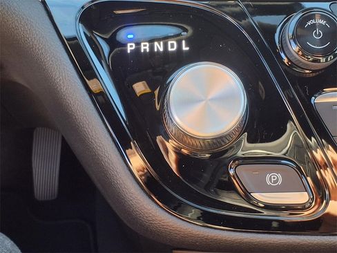 New 2025 Chrysler Pacifica Select image 8