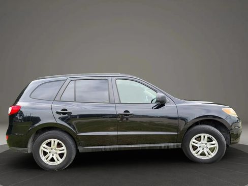 Used 2012 Hyundai Santa Fe GLS FWD image 6