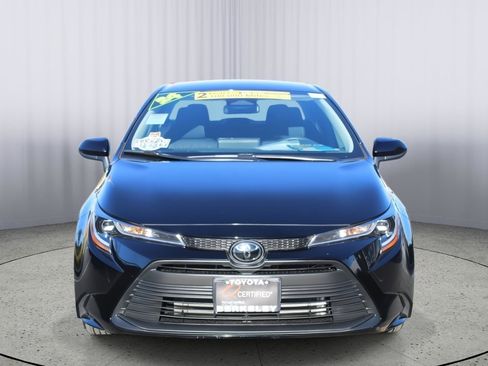 Used 2024 Toyota Corolla LE image 3