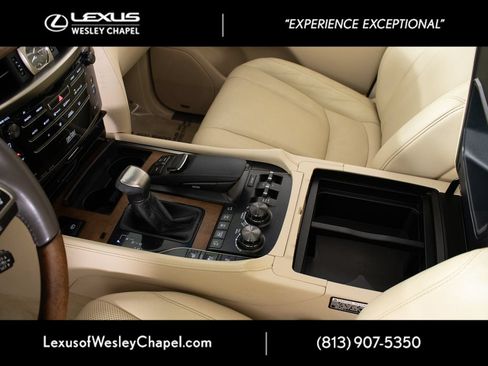 Used 2016 Lexus LX 570 4WD w/ Luxury Package image 35