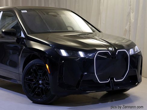 New 2026 BMW iX xDrive60 image 2