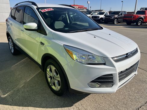 Used 2014 Ford Escape SE w/ Equipment Group 201A image 8