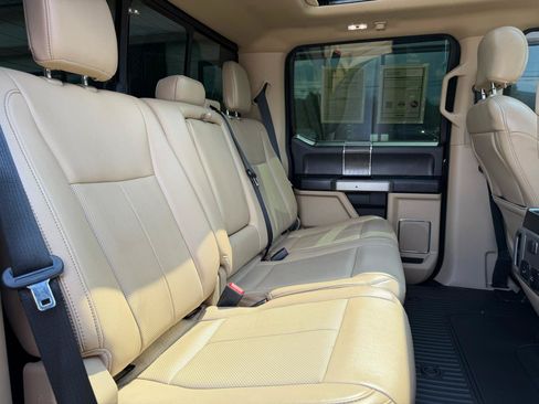 Used 2020 Ford F250 Lariat w/ Lariat Ultimate Package AWD/4WD image 19