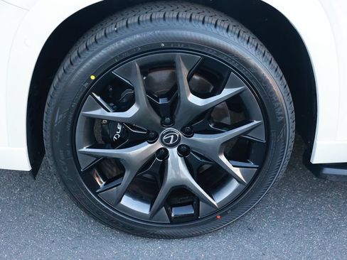 Used 2024 Lexus TX 500h AWD w/ Technology Package image 11