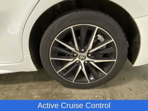 Used 2024 Toyota Camry SE image 8