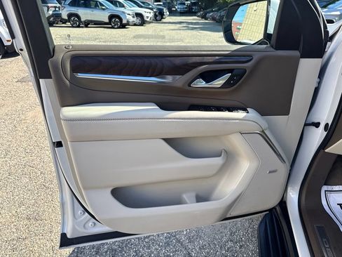 Used 2023 GMC Yukon Denali AWD/4WD image 45