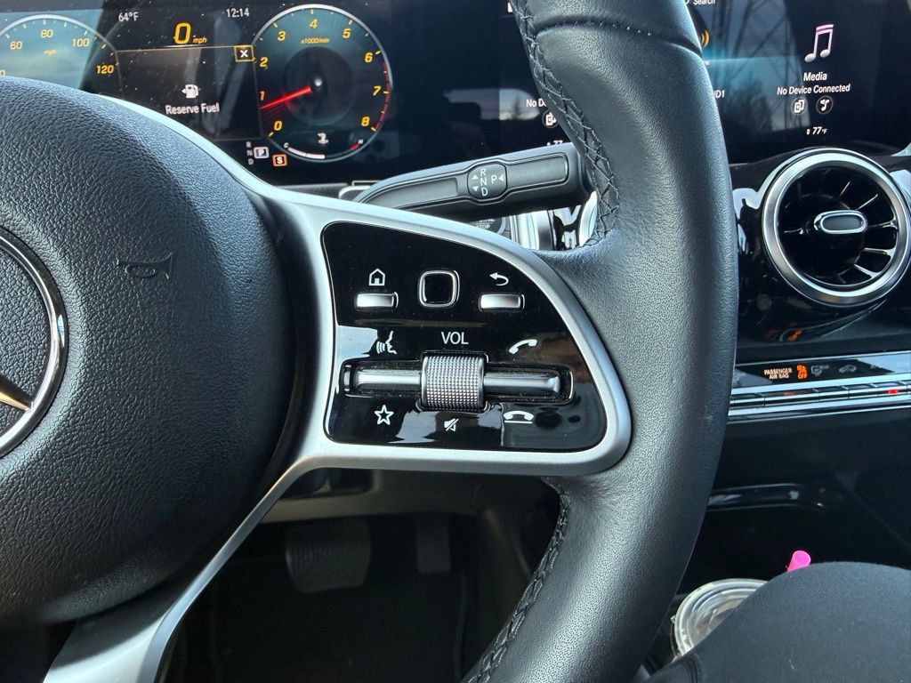 Used 2020 Mercedes-Benz GLB 250 4MATIC image 26