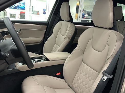 New 2026 Volvo XC90 T8 Plus w/ Protection Package Premier image 23
