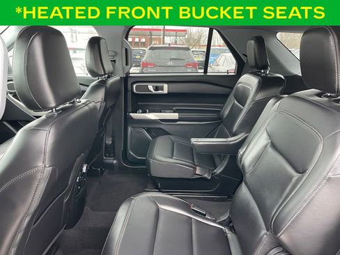 Used 2022 Ford Explorer XLT w/ Equipment Group 202A image 14