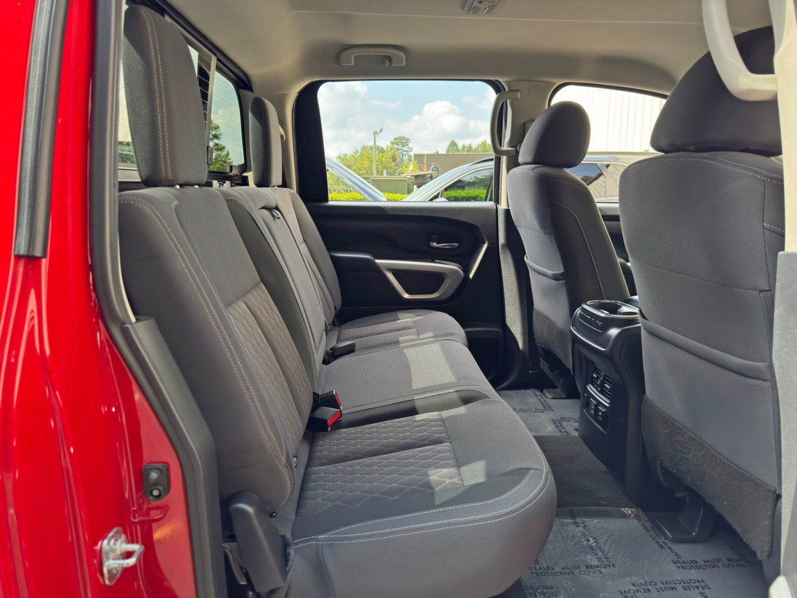Used 2021 Nissan Titan SV w/ SV Convenience Package RWD image 32