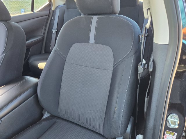 Used 2024 Nissan Sentra SV FWD image 14