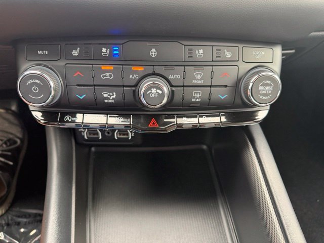 Used 2023 Dodge Durango GT AWD/4WD image 29