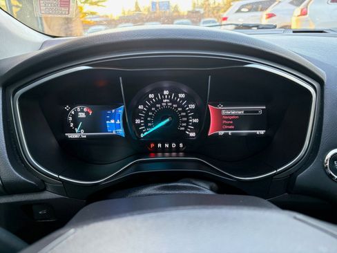 Used 2016 Ford Fusion Titanium image 39