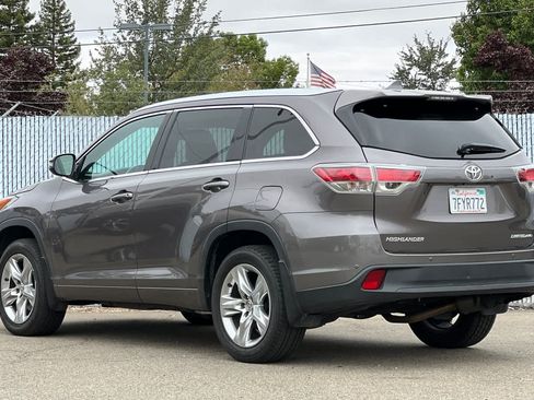 Used 2014 Toyota Highlander Limited AWD/4WD image 5