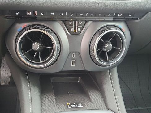 Certified 2024 Chevrolet Blazer LT w/ Convenience Package image 33