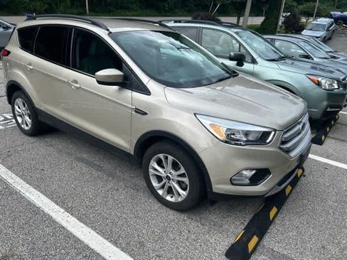 Used 2018 Ford Escape SE AWD/4WD image 1
