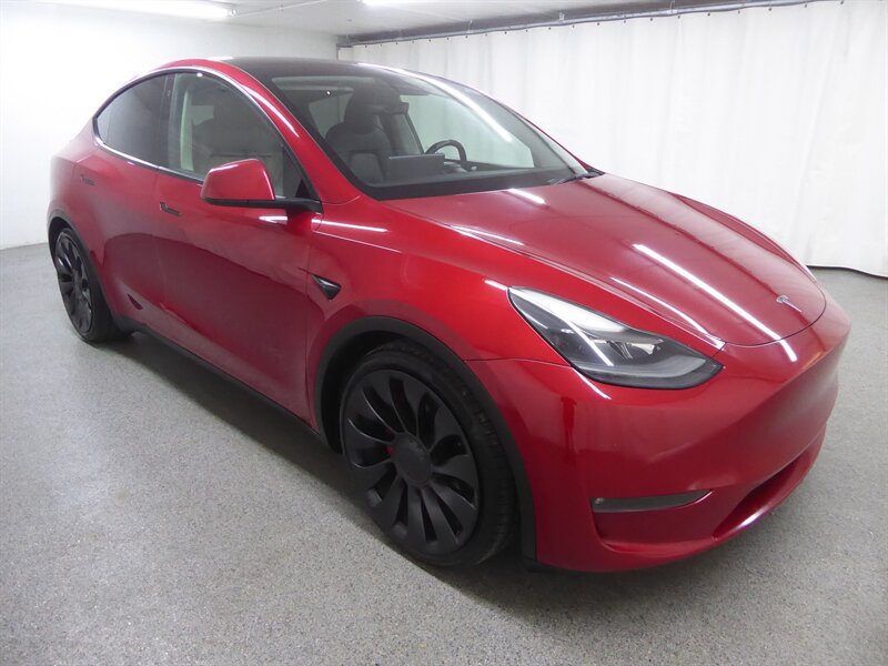 Used 2021 Tesla Model Y Performance AWD/4WD image 1