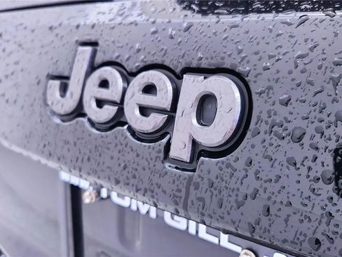 Used 2021 Jeep Grand Cherokee High Altitude AWD/4WD image 16