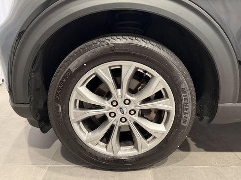 Used 2023 Ford Explorer Limited w/ Limited Technology Package AWD/4WD image 7