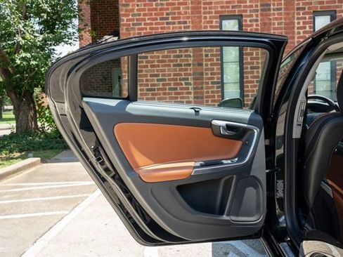 Used 2017 Volvo S60 T5 Inscription Platinum w/ Climate Package FWD image 43