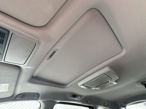 Used 2023 Honda Odyssey Elite image 32