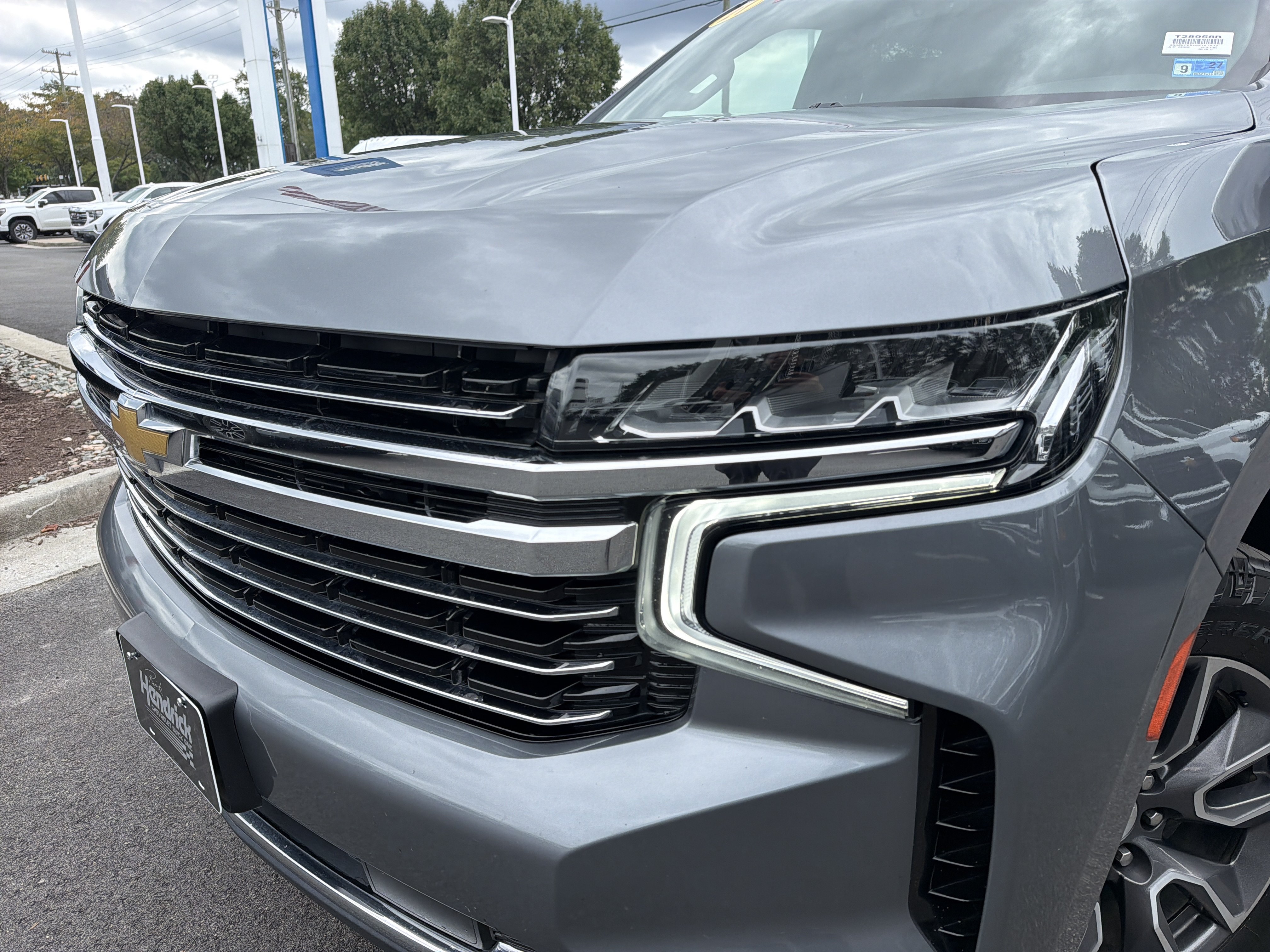 Used 2021 Chevrolet Suburban LT AWD/4WD image 6