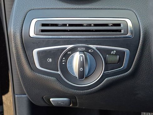 Used 2018 Mercedes-Benz C 300 4MATIC Sedan image 24