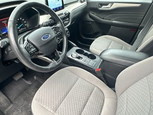 Certified 2021 Ford Escape SE w/ Cold Weather Package image 11