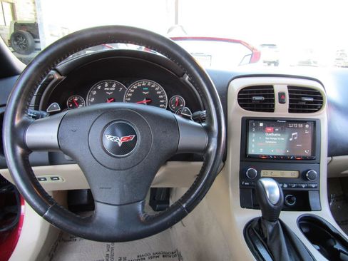 Used 2007 Chevrolet Corvette Coupe w/ Preferred Equipment Group image 16