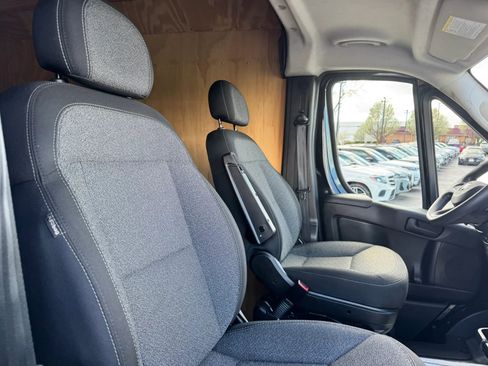 Used 2023 RAM ProMaster 2500 w/ Driver Convenience Group image 12
