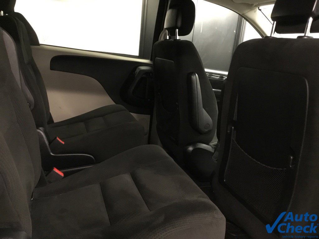 Used 2015 Dodge Grand Caravan SE w/ Quick Order Package 29E SE FWD image 31