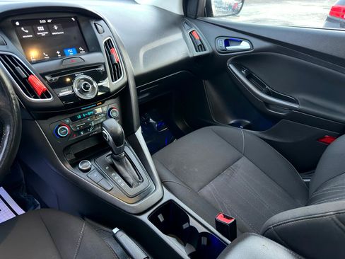 Used 2017 Ford Focus SEL w/ Cold Weather Package image 19