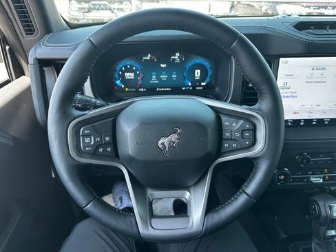 New 2025 Ford Bronco Badlands image 57
