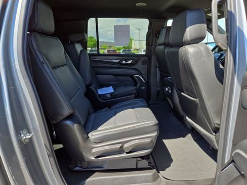 Used 2024 GMC Yukon XL Denali AWD/4WD image 36