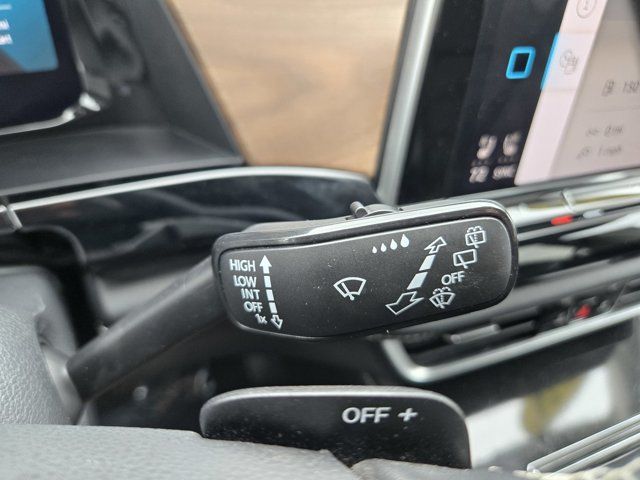 Used 2024 Volkswagen Atlas SE AWD/4WD image 19