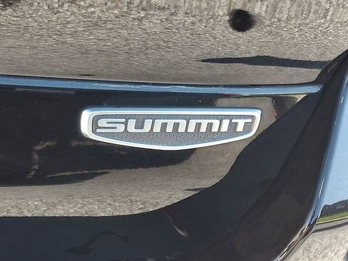 Used 2022 Jeep Grand Cherokee L Summit image 32