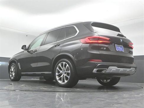 Used 2021 BMW X5 xDrive40i w/ Convenience Package image 36