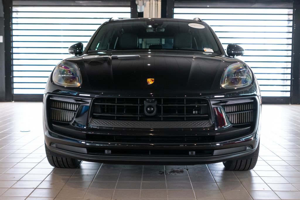 Certified 2024 Porsche Macan S AWD/4WD image 6